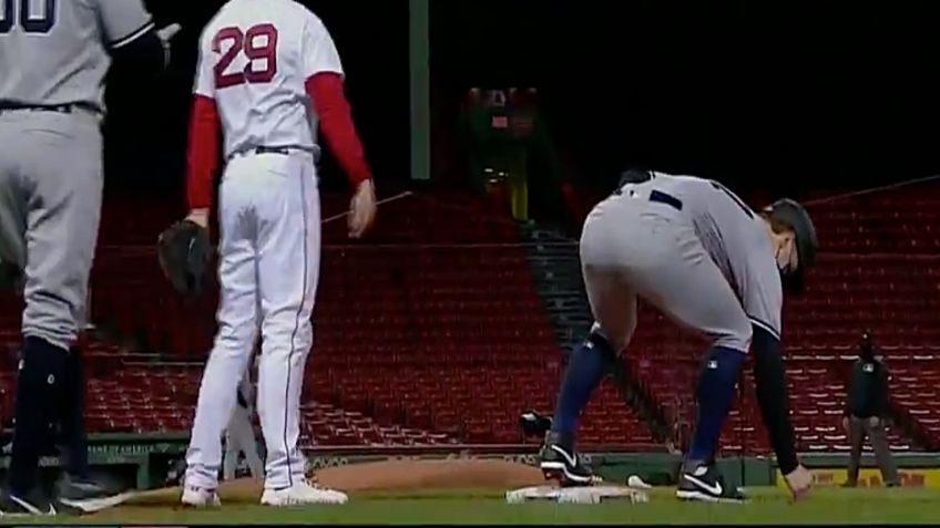 MLB: Jardinero de los Yankees salva insecto y anota cuadrangular (VIDEO)