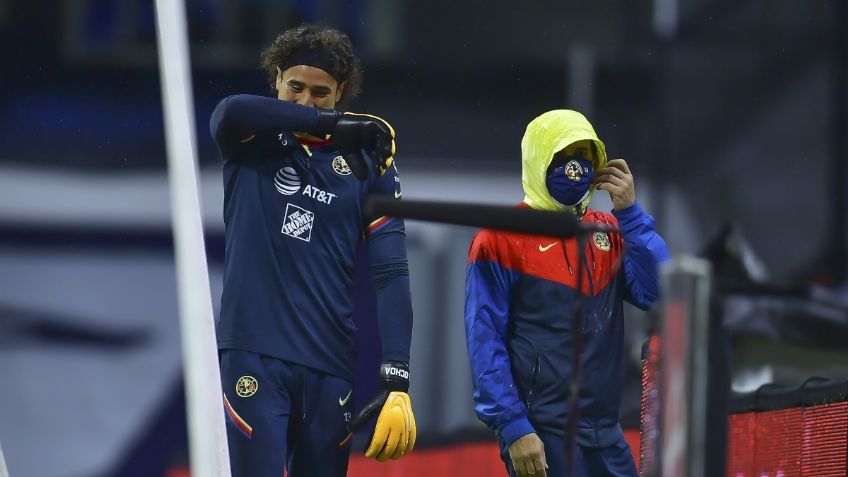 ÚLTIMA HORA: Memo Ochoa es baja del América en el Clásico Joven; Óscar Jiménez, al relevo