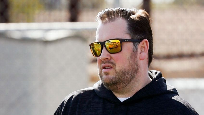 Gerente general de los Mets es despedido por mensajes sexuales a periodista