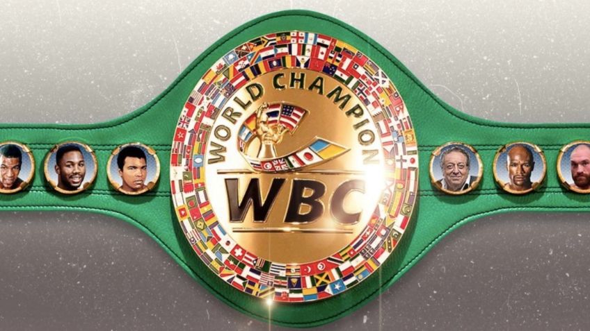 CMB rinde homenaje a Floyd Mayweather al colocarlo en su cinturón