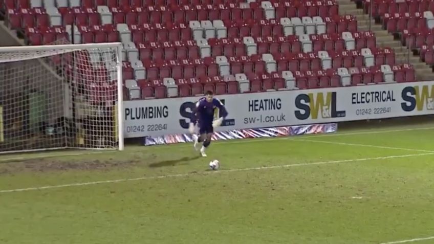 Portero de cuarta división estableció Récord Guinness con gol de 96 metros (VIDEO)