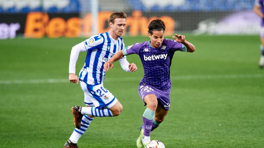 Diego Lainez confirma que dio positivo por Covid-19 y será baja del Betis