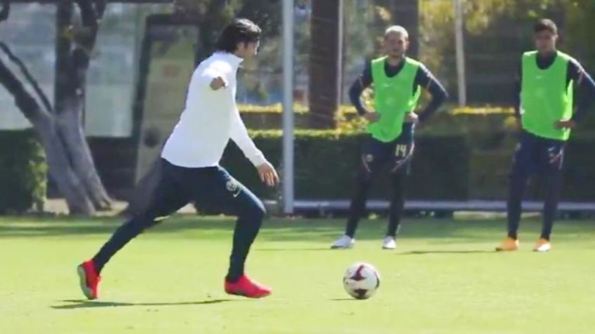 Solari sorprende con su magia con el balón en práctica de América (VIDEO)