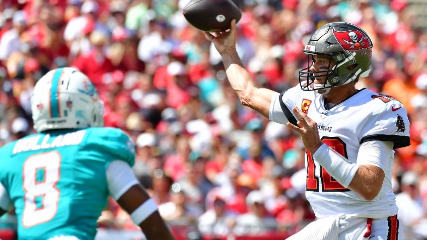 Tom Brady y los Buccaneers le pasan por encima a los Dolphins y alcanzan 4 victorias