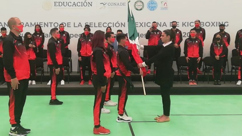 Ana Guevara abandera a la selección de Kickboxing para el Mundial en Italia