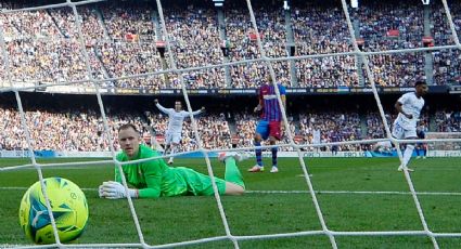 El FC Barcelona todavía extraña a Messi y cae en casa 2-1 contra el Real Madrid