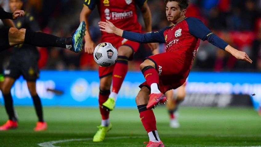 ¿Quién es Josh Cavallo, primer futbolista activo en declararse gay?