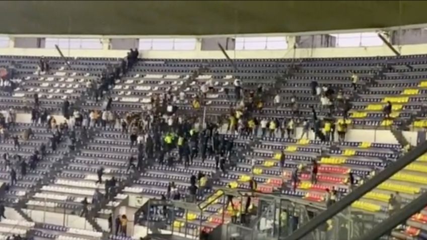América vs Pumas: Fuerte batalla campal entre aficionados en el Estadio Azteca (VIDEO)