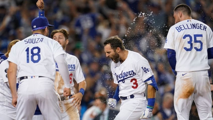 MLB: Dodgers tienen cardiaco pase a Serie Divisional en extra innings ante Cardinals