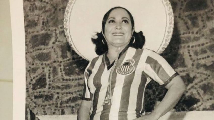 Carmen Salinas lucía así con el uniforme de Chivas en su juventud (FOTO)