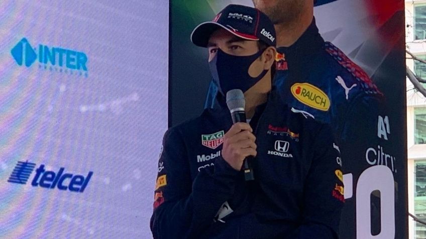 Checo Pérez presenta espectacular casco que estrenará en GP de México (VIDEO)