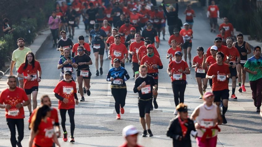 Maratón CDMX 2021: Corredores vuelven a las calles entre la fiesta y la catarsis