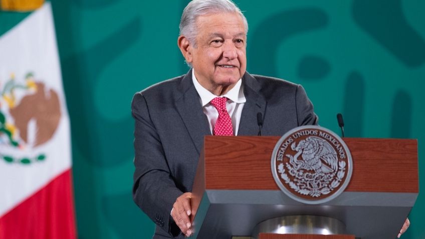 El mensaje que AMLO envió a Canelo Álvarez y Checo Pérez