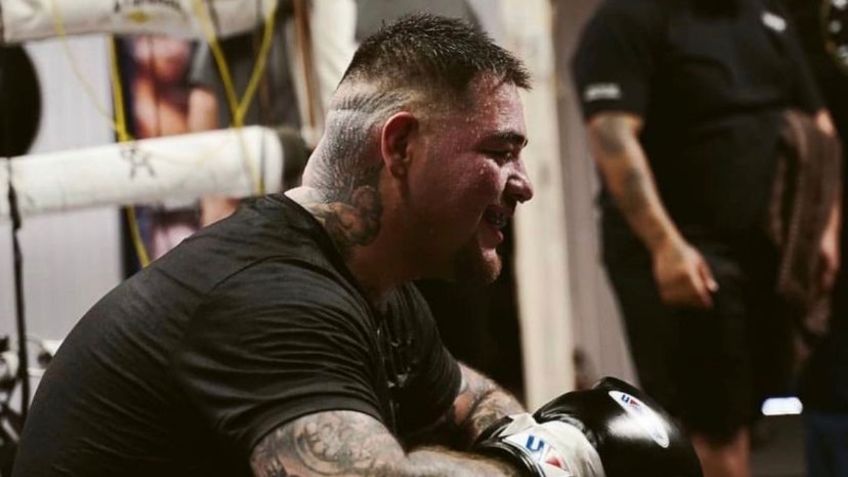 Integrante del Canelo Team le muestra respeto a Caleb Plant tras ser noqueado