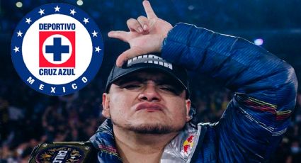 Cruz Azul celebra triunfo de Aczino en la Batalla de los Gallos en Viña del Mar