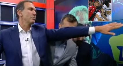 Jared Borgetti y De Anda recrean codazo a Dinenno con épico blooper (VIDEO)