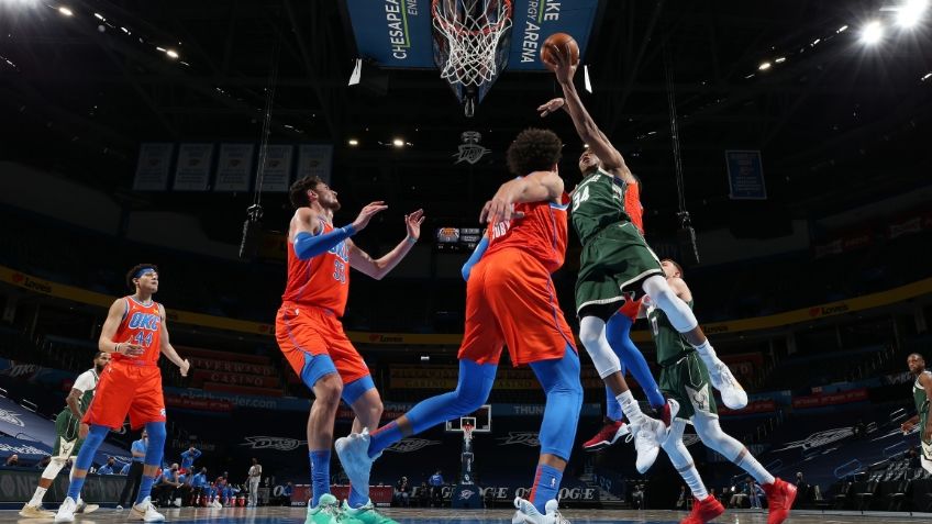 Bucks desaprovechan triple-doble de Antetokounmpo; resultados NBA (14 de febrero)