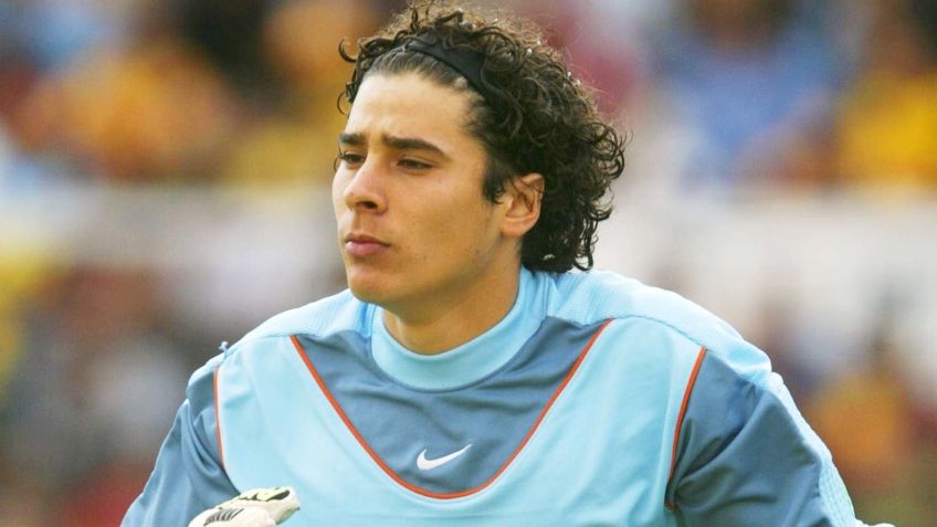 A 17 años de su debut revelan qué posición quería jugar Guillermo Ochoa