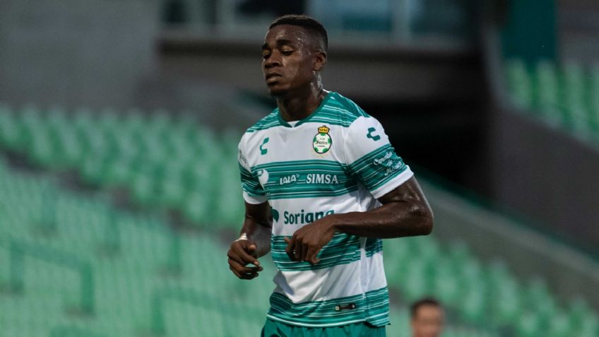 Futbolistas de la Liga MX apoyan a Félix Torres tras recibir insultos racistas