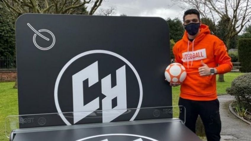 Raúl Jiménez juega al futbol tenis: así se recupera el mexicano con los Wolves