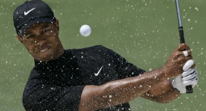 Tiger Woods presume primera FOTO, en muletas, tras el accidente en Los Angeles