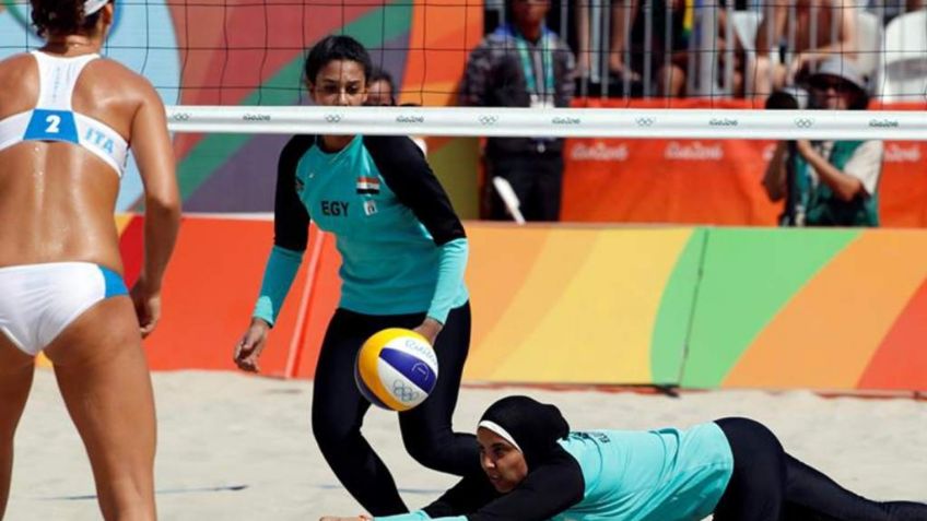 Qatar autoriza bikinis en jugadoras de voleibol de playa, pese a creencias religiosas