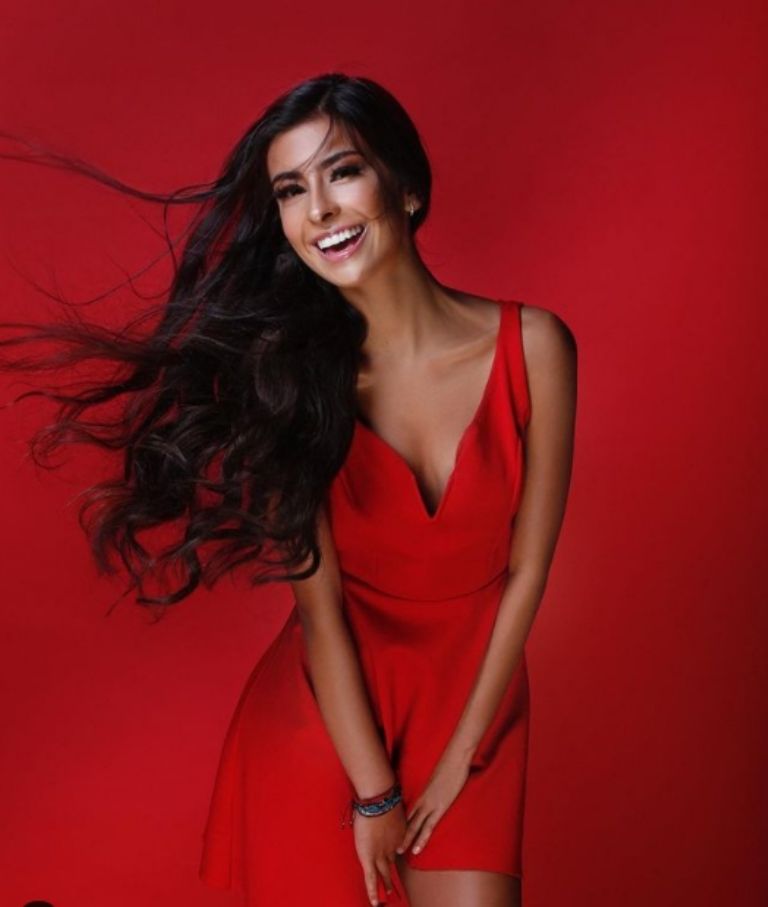 Instagram @paolaramones