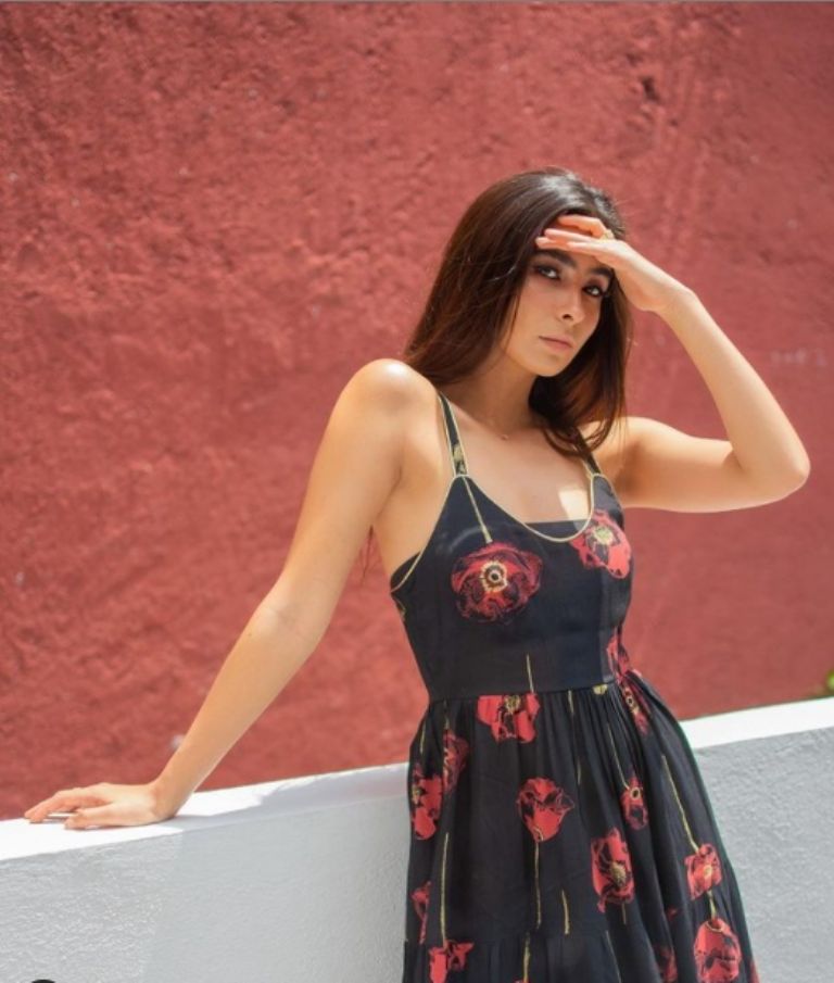 Instagram @paolaramones