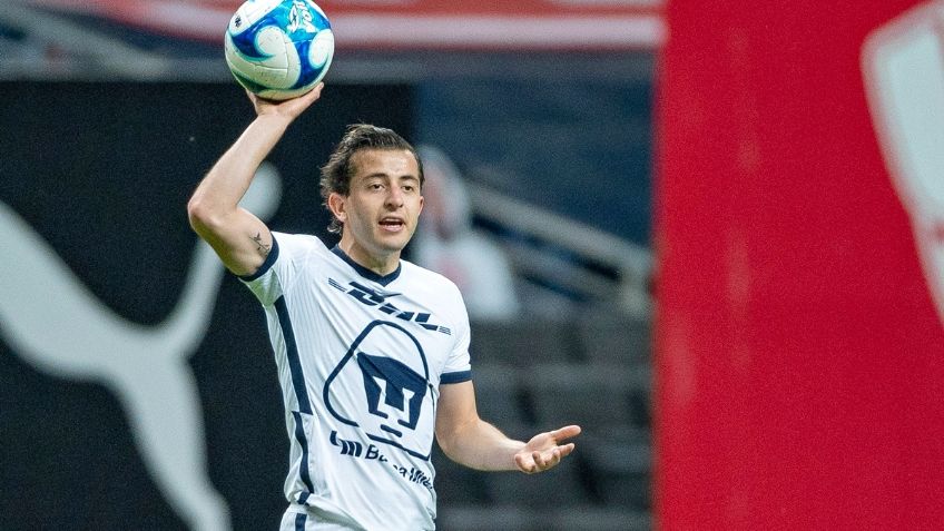 Afición de Pumas revienta a Alan Mozo en redes por su expulsión ante Rayados