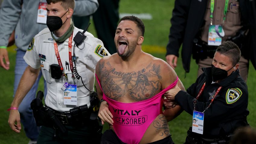 Espontáneo interrumpe el Super Bowl LV ¿Parte de una apuesta?