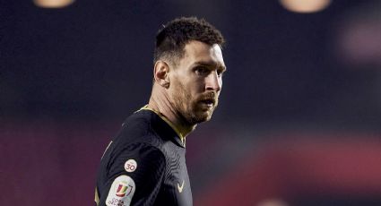 France Football viste a Messi con la camiseta del PSG y revela plan de fichaje