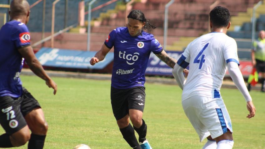 Así fue el primer gol de Carlos 'Gullit' Peña con el FAS en El Salvador (VIDEO)