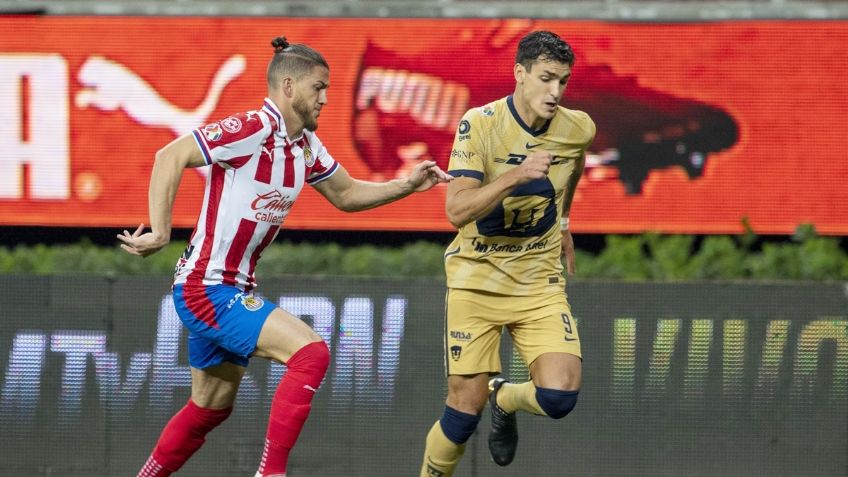 Chivas: Hiram Mier es reventado por afición en redes tras error ante Pumas