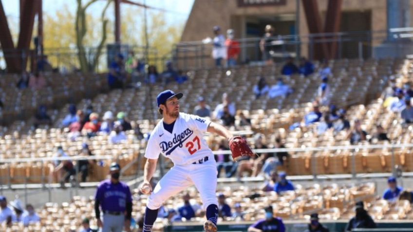 Trevor Bauer tiene impresionante debut con los Dodgers (VIDEO)