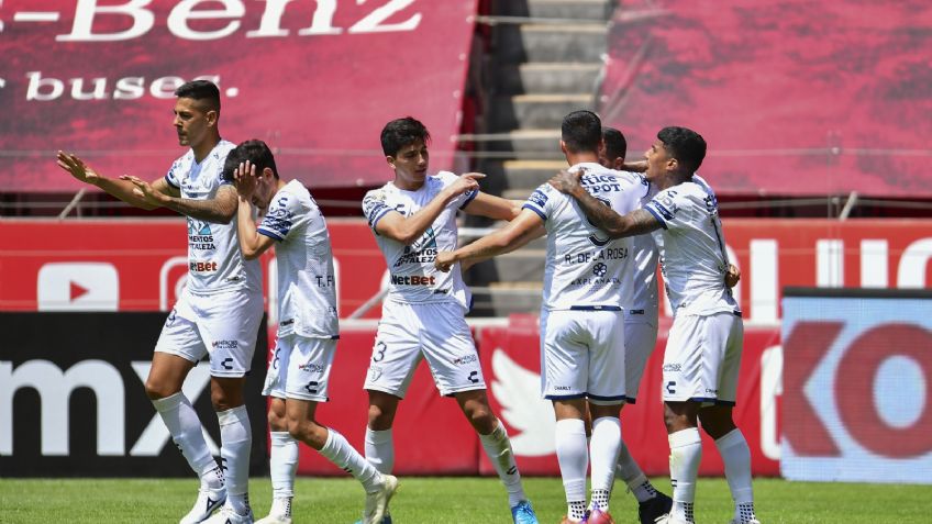 Pachuca apaga las llamas del infierno y derrota 2-0 a Toluca
