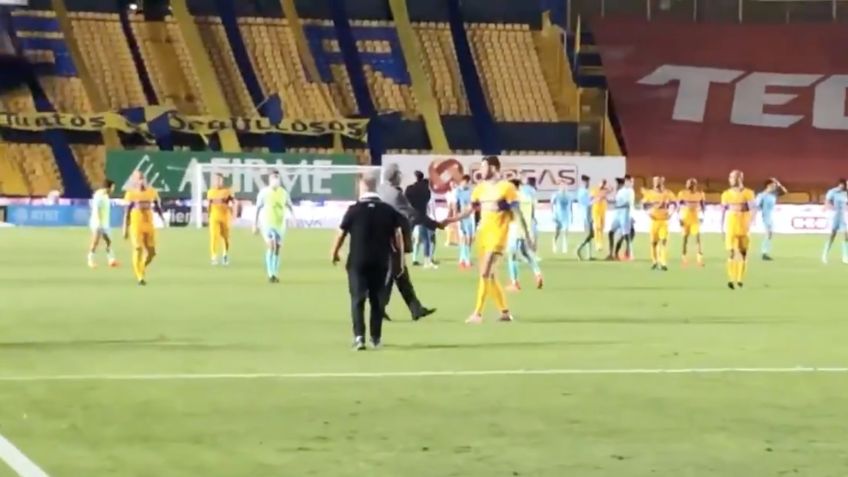 André-Pierre Gignac y Tomás Boy olvidan pelea por Tigres y se dan la mano (VIDEO)