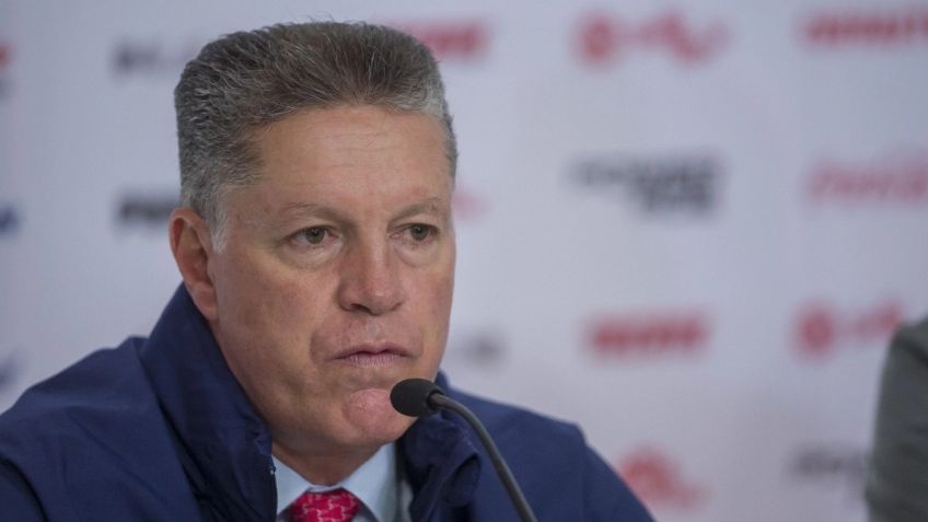 Chivas: Ricardo Peláez explota tras el Clásico "Hay que tener madre, por eso mi renuncia"