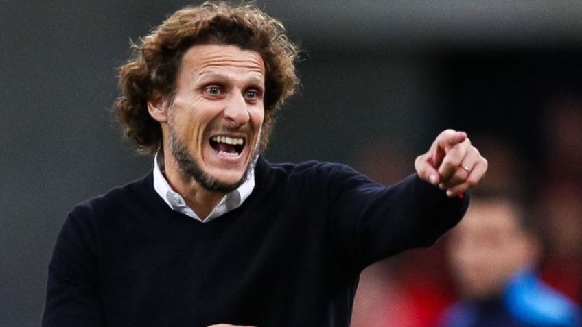 Diego Forlán llega oficialmente como técnico al Grupo Pachuca