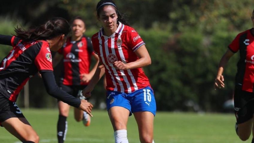 Ella es Carolina Jaramillo, la jugadora de Chivas que hizo olvidar a Norma Palafox