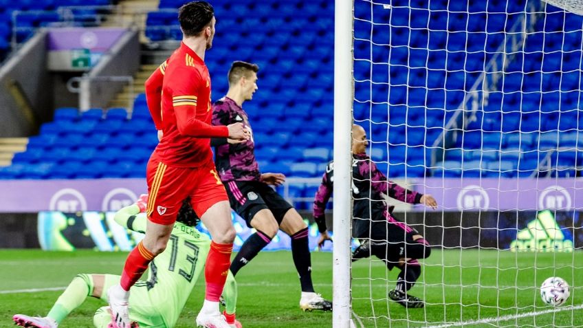 ¿Y el VAR? Gales aventaja a México con GOL en offside (VIDEO)