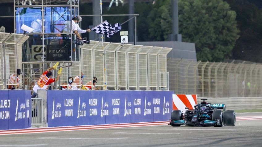 F1: Hamilton vence a Verstappen en final de infarto en GP de Baréin