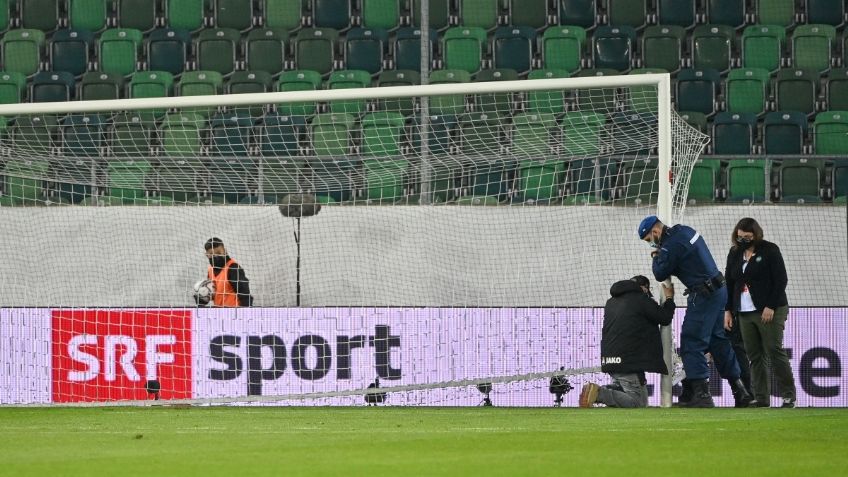Eliminatorias UEFA: Partido Suiza vs Lituania sufre retraso por portería gigante