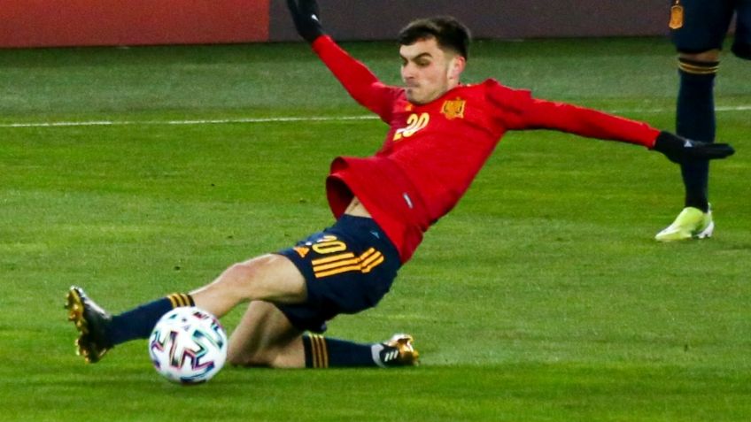 ¡De cárcel! Pedri sale volando por esta barrida en el Georgia vs España (VIDEO)
