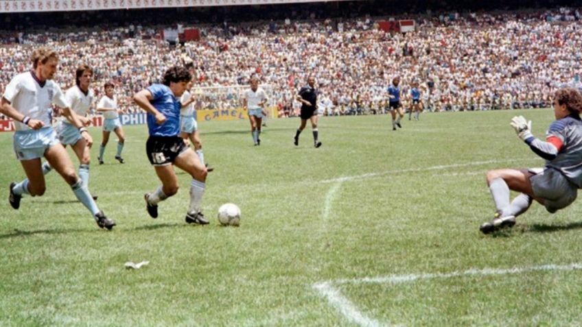Maradona: El TIK TOK que recrea el Gol del Siglo, en la jugada y la narración