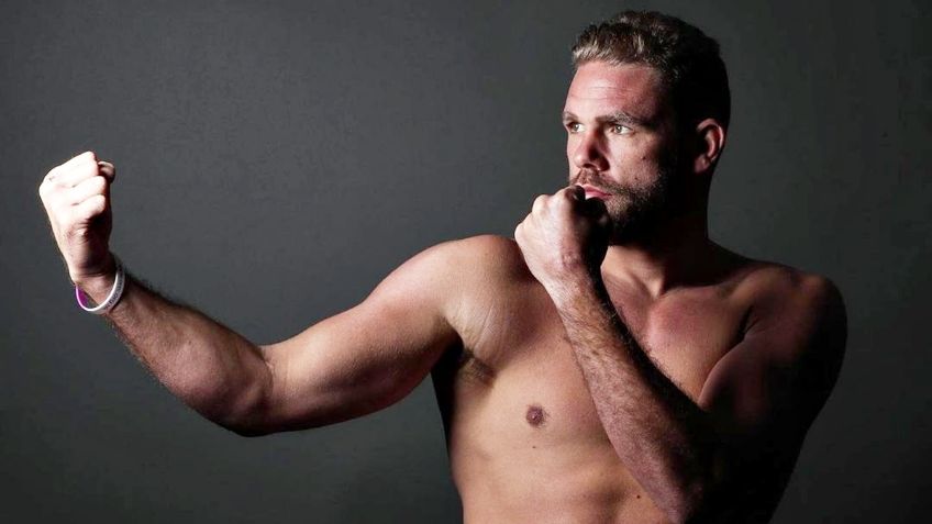 Campeón mundial da consejo a Saunders para evitar 'robo' de Canelo Álvarez