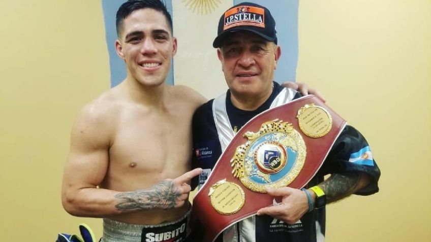 Boxeador cancela luna de miel para firmar millonaria pelea por título