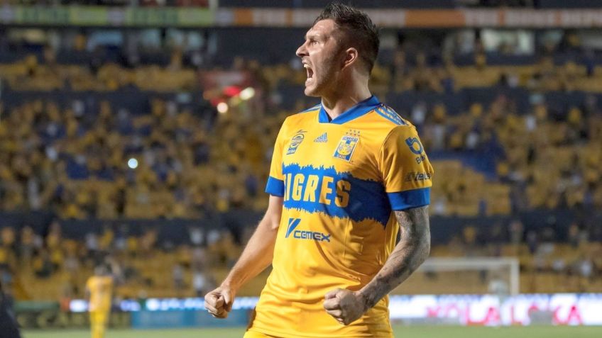 Christian Nodal se convierte en el ídolo de Gignac y Thauvin (FOTO)