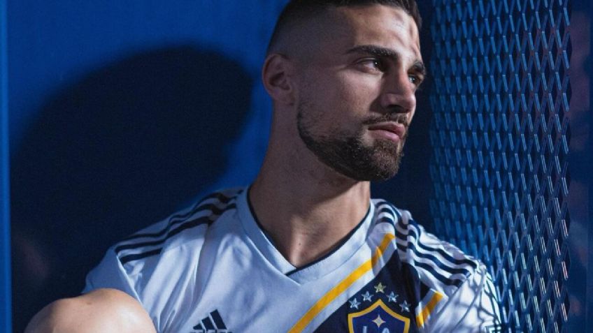 Compañero de Chicharito recibe CASTIGO por comentario homofóbico