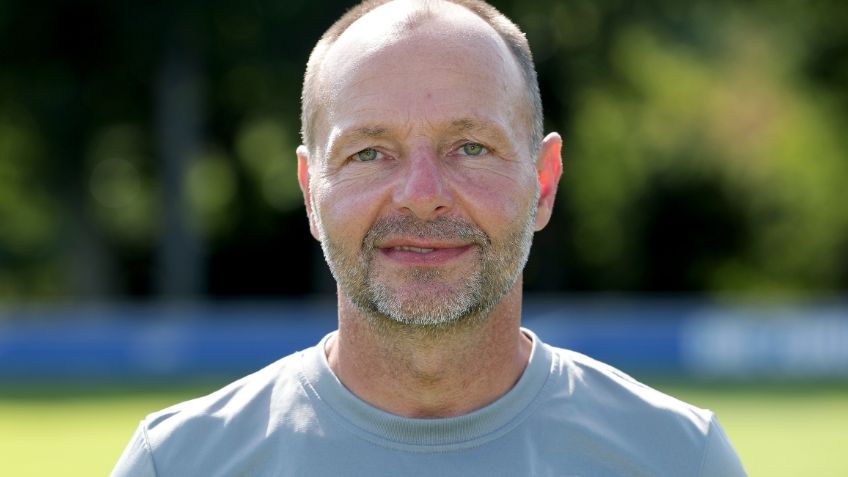 Homofóbia de entrenador le cuesta el puesto en club de Alemania