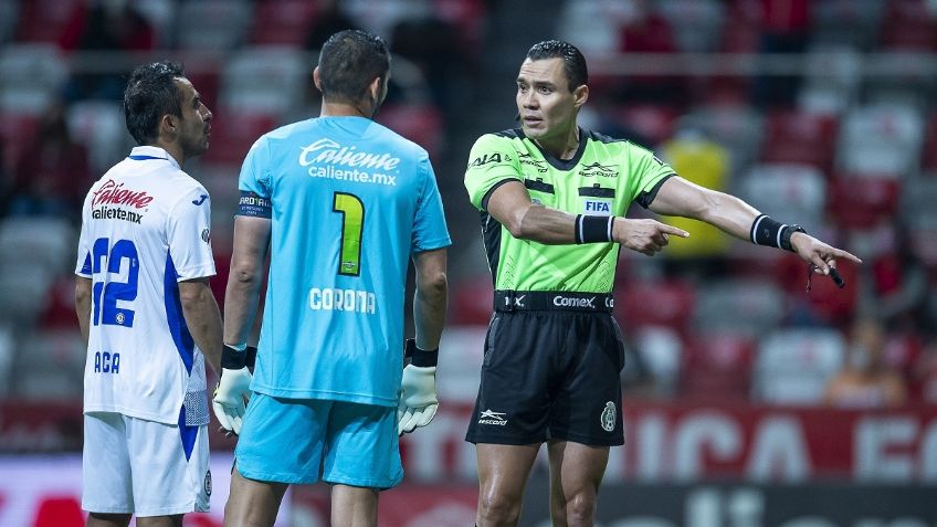 Cruz Azul pide que se INVESTIGUE al árbitro Marco Ortiz tras polémico penal